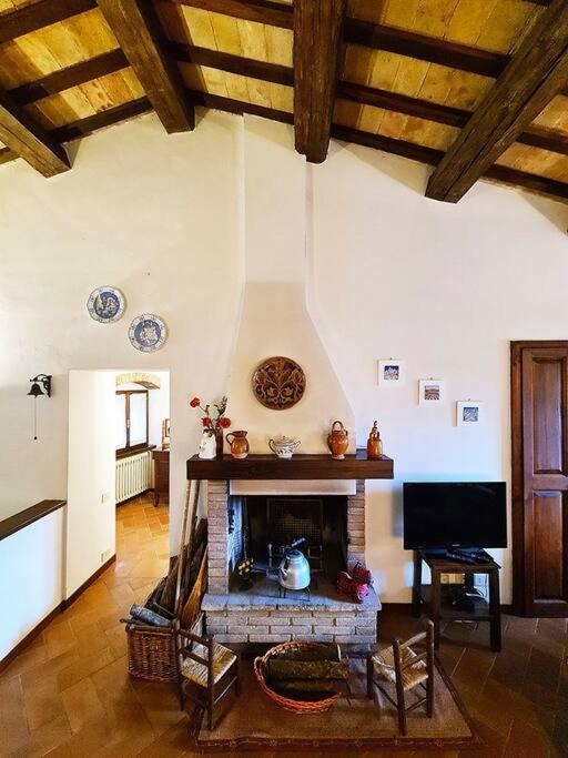 Вилла La Casa Di Monami Спелло Экстерьер фото